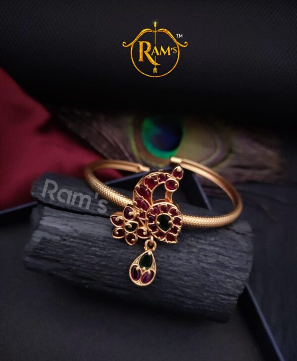 Gold Plated Classic Design Cuff Bracelet/Kada