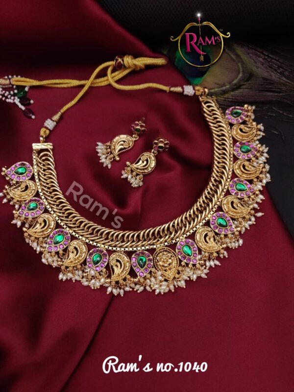 Jadua Kundan jalebi Neck Set